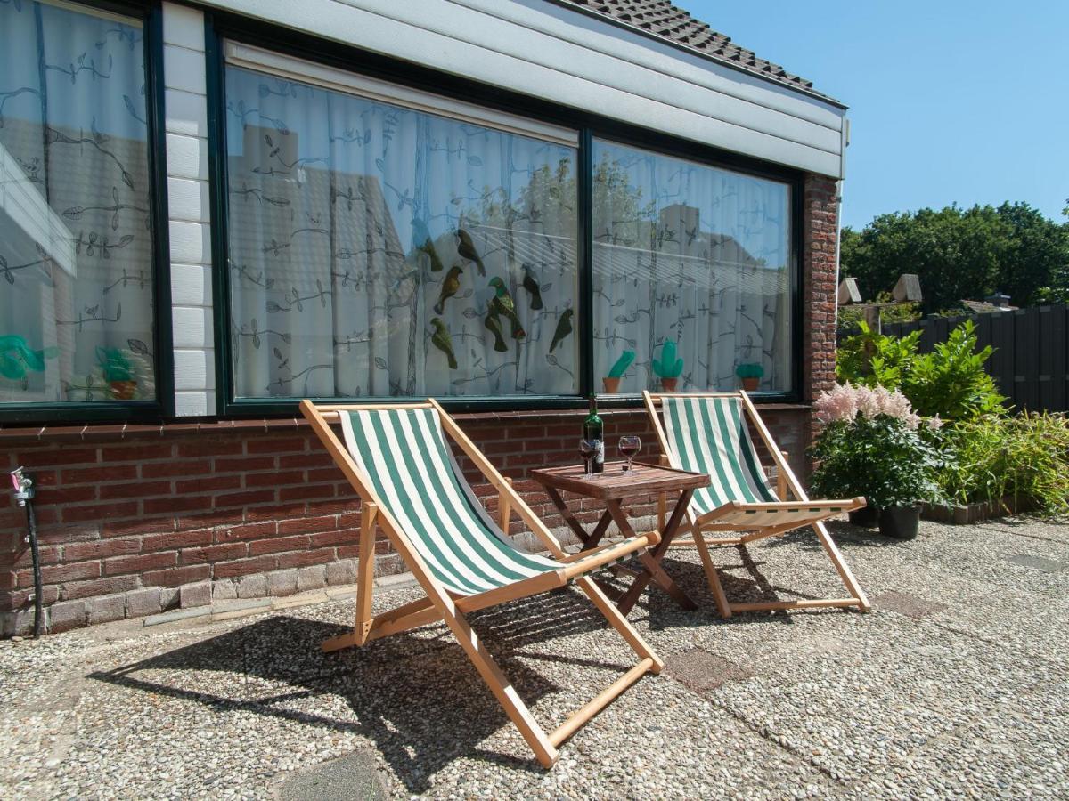 Attractive Holiday Home With Garden ノールトウェイケルハウト　 エクステリア 写真